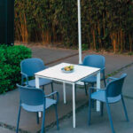 Mesa teem con sillas para jardin y terraza