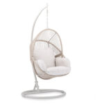 Silla Colgante Bird con trenzado en cuerda y estructura metálica, ideal para terrazas y espacios de relax.